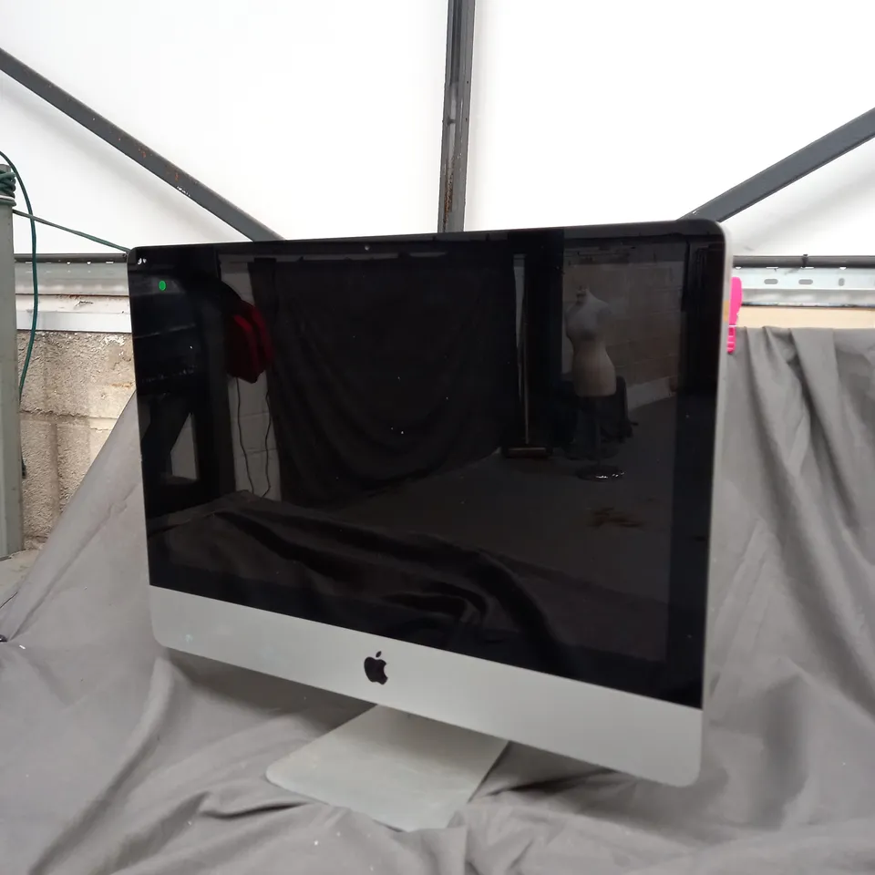 APPLE IMAC (A1311 LATE 2009)	CORE 2 DUO E7600 3.06GHZ	21 INCH