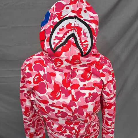 A BATHING APE FULL ZIP CAMO HOODIE SIZE M