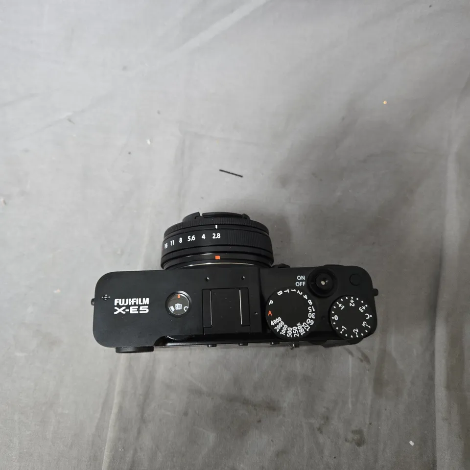 FUJIFILM X-E5 MIRRORLESS DIGITAL CAMERA