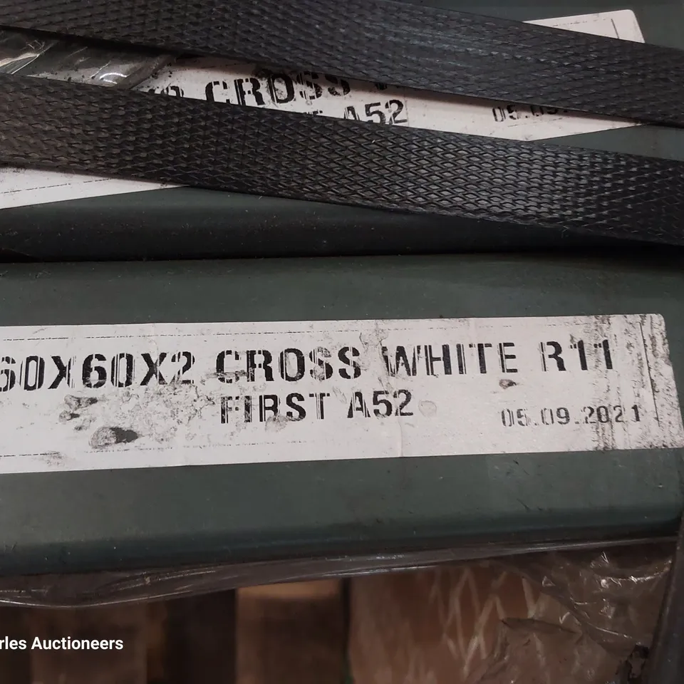 PALLET OF APPROXIMATELY 18 CROSSOVER WHITE TILES EACH 60 × 60 × 2cm TOTAL 6.5 sq m