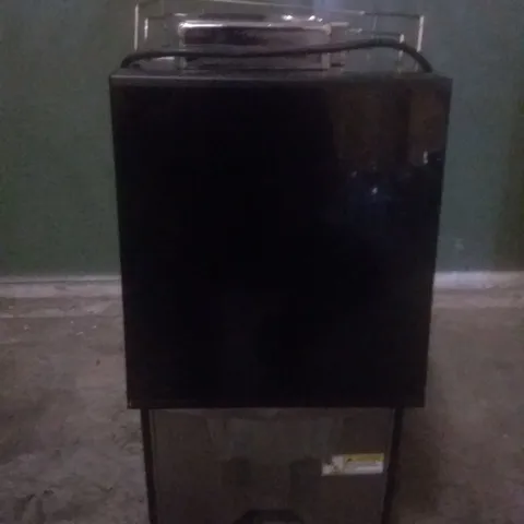 COFFETEK VITRO 4 GB COFFEE MACHINE