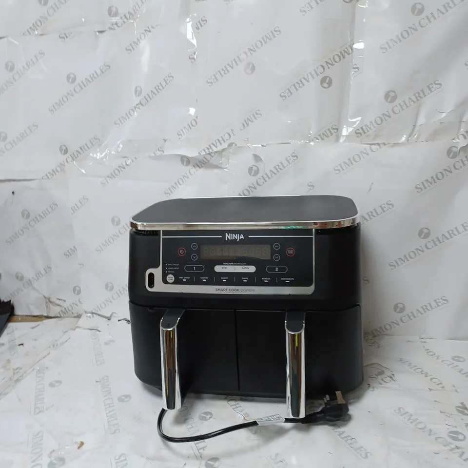 BOXED NINJA FOODI MAX DUAL ZONE 9.5L AIR FRYER AF451UK
