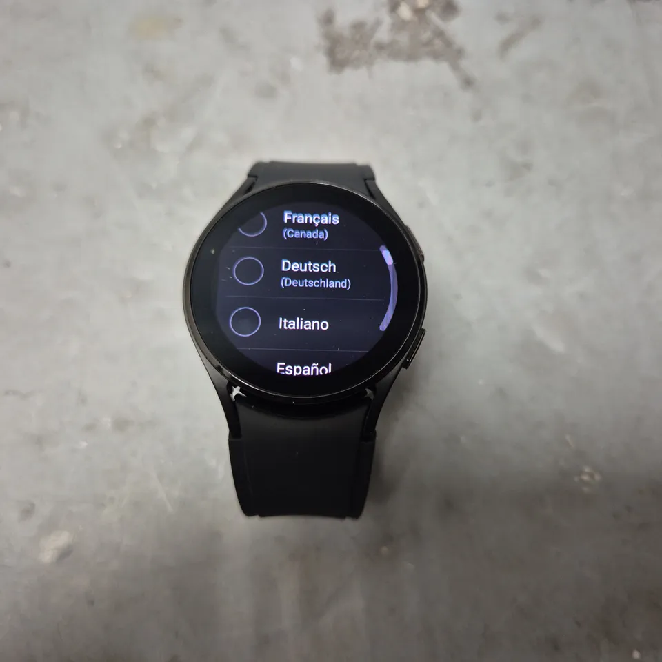 SAMSUNG GALAXY WATCH 4 