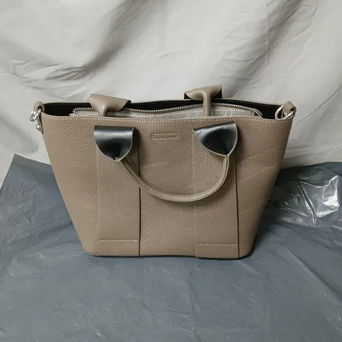 TAUPE PEBBLED LEATHER HANDBAG WITH ZIP TOP AND DUAL HANDLES