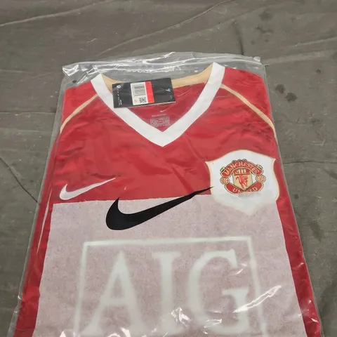 BAGGED RETRO MANCHETSER UNITED FC HOME JERSEY - SIZE L