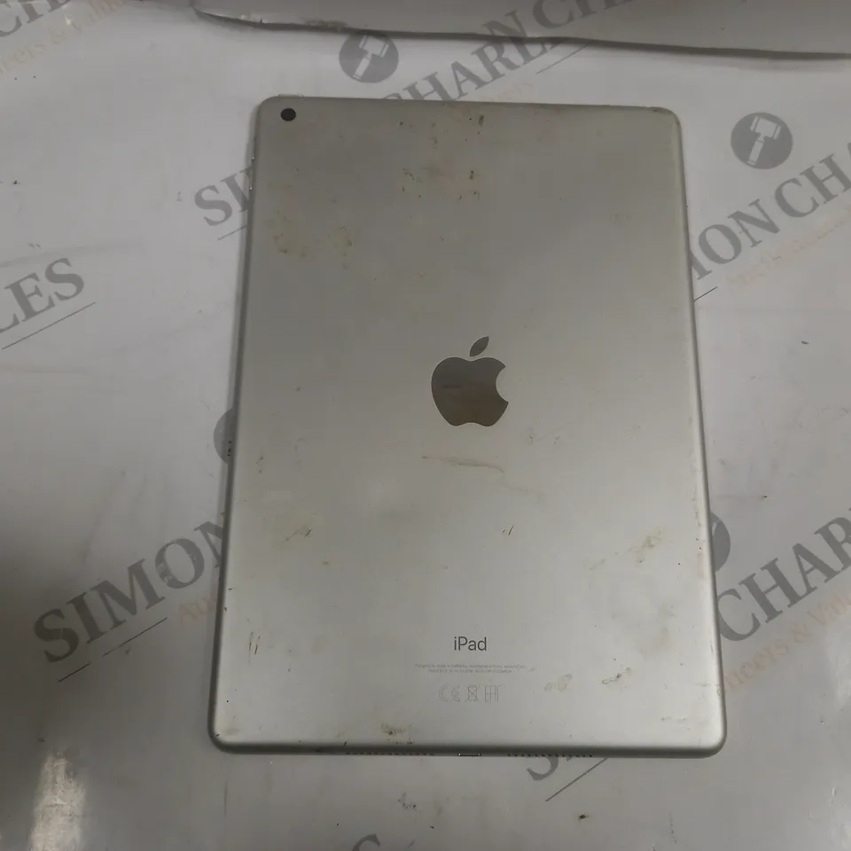 APPLE IPAD 10.2 A2197 IN SILVER