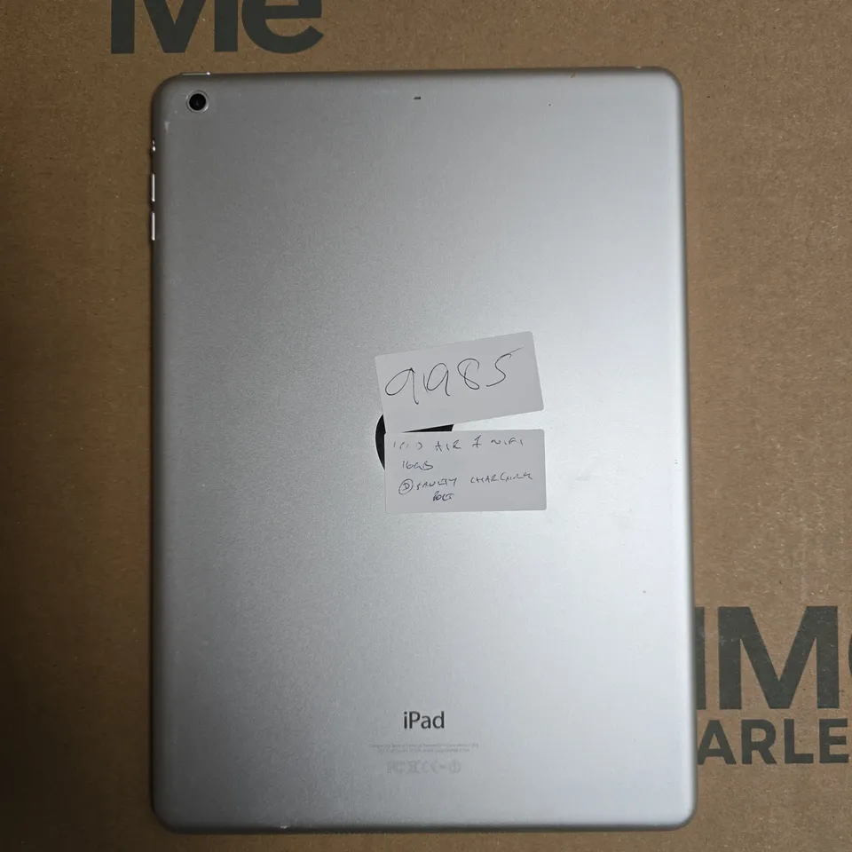 APPLE IPAD TABLET - A1474