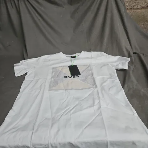 BOSS T SHIRT MEDIUM WITH TAGS