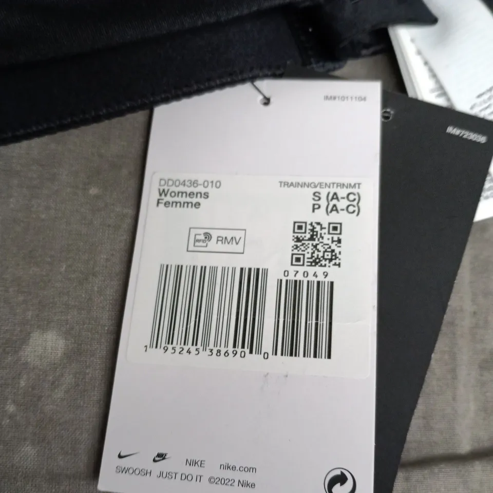 NIKE ALPHA BRA – WOMEN'S SPORTS BRA IN BLACK, SIZE S