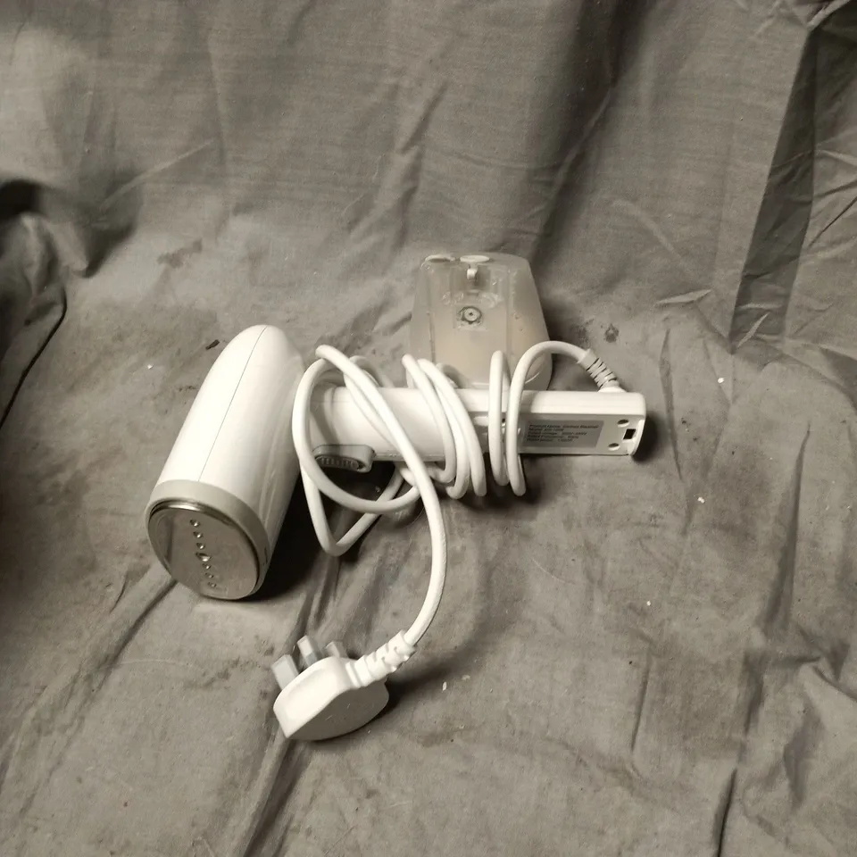 CLOTHES STEAMER WHITE, 1400W, 220–240V