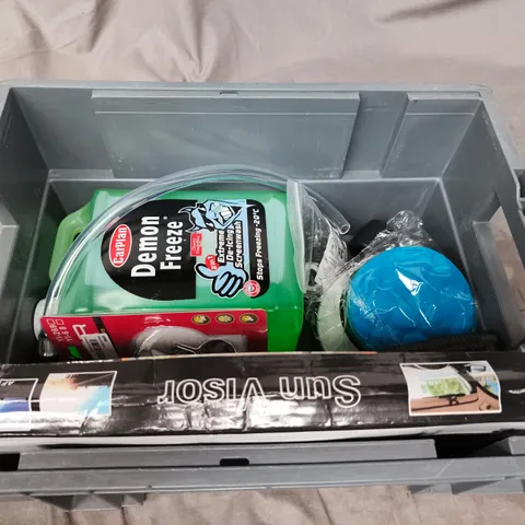 APPROXIMATELY 5 ASSORTED VEHICLE PARTS & ACCESORIES 