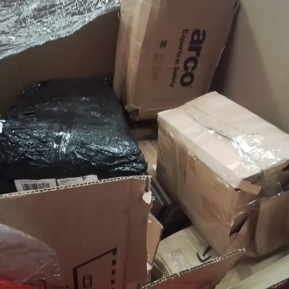 PALLET OF ASSORTED HOUSEHOLD GOODS AND PRODUCTS TO INCLUDE;SPIN DRYER,CEILING FAN WITH LIGHT,SERVING TRAYS