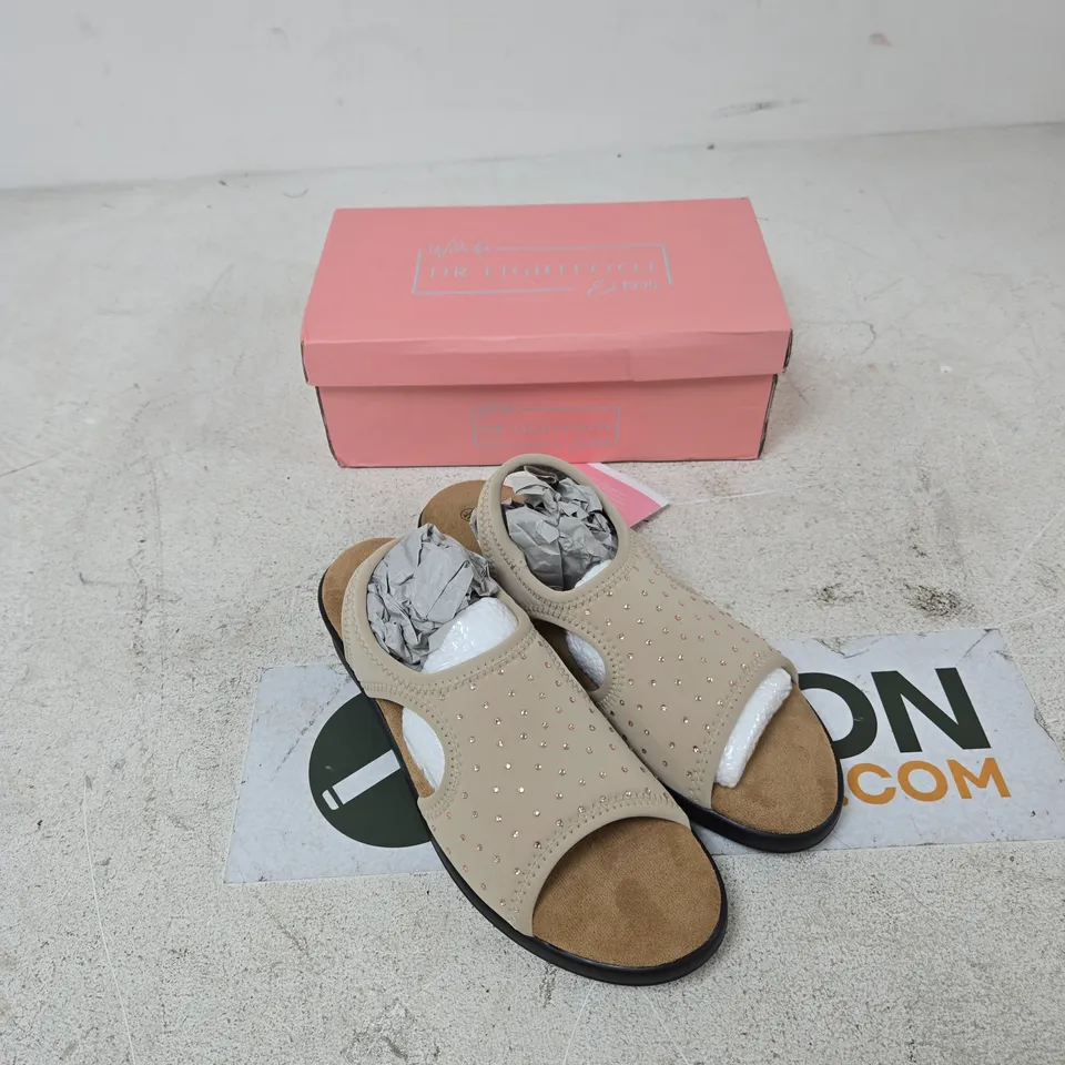 DR LIGHTFOOT JENNY TAUPE WIDE-FIT SANDALS – UK 8, BOXED