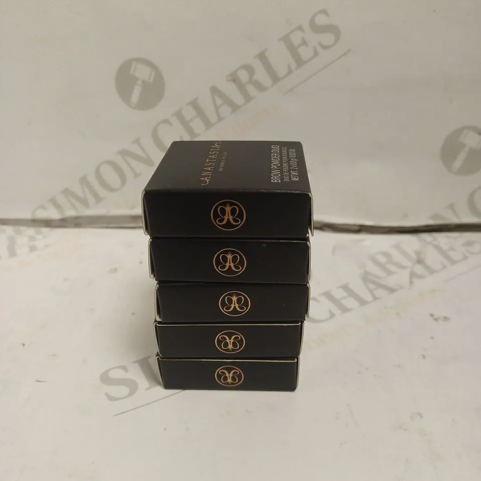 BOX OF APPROX 5 ANASTASIA BEAUTY PRODUCTS TO INCLUDE X5 BROW POWDER DUO. 