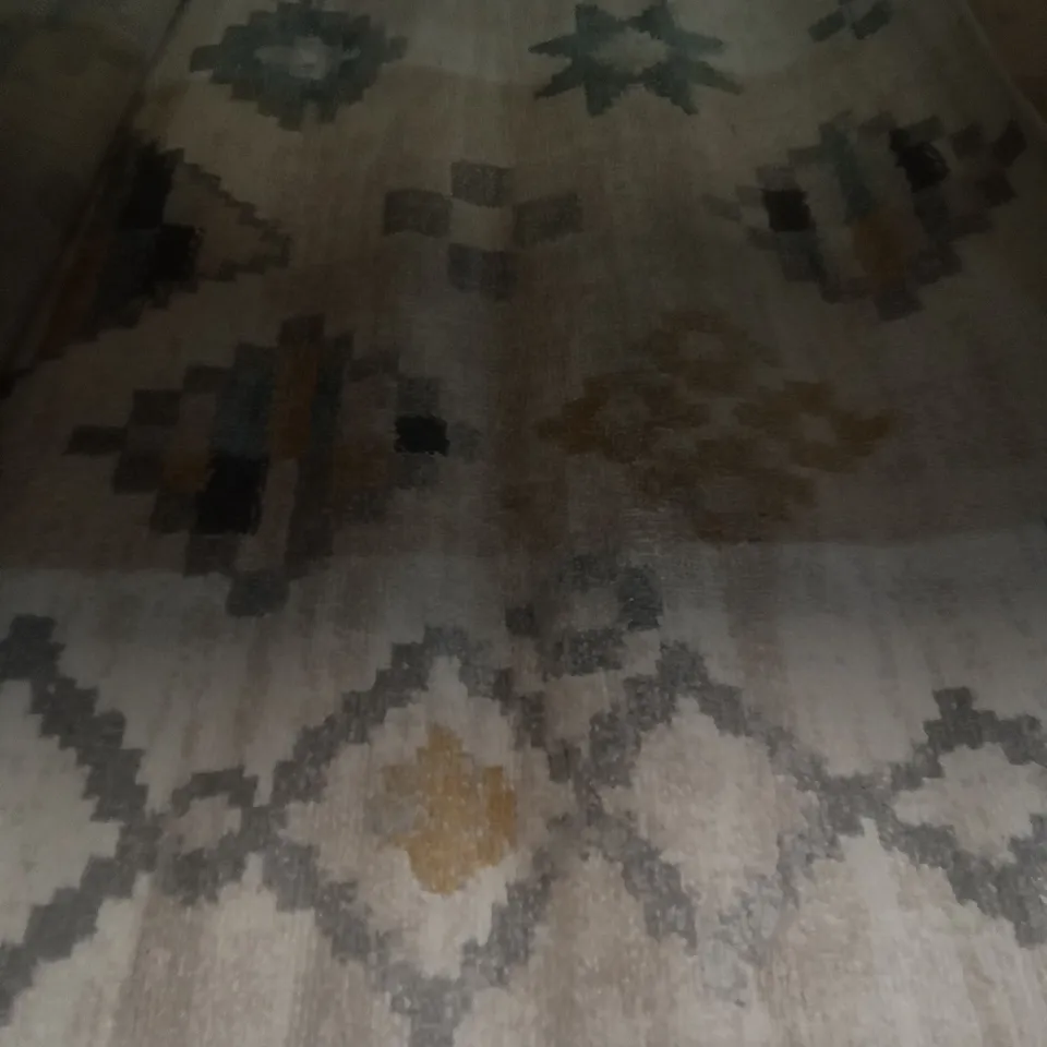 MALFI DUCHESS TRIBAL DIAMOND BEIGE RUG 3'11"X5'3"