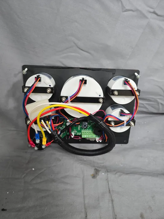 Lot 253: VEHICLE INSTRUMENT PANEL WITH FIVE ROUND GAUGES (TACHOMETER ...