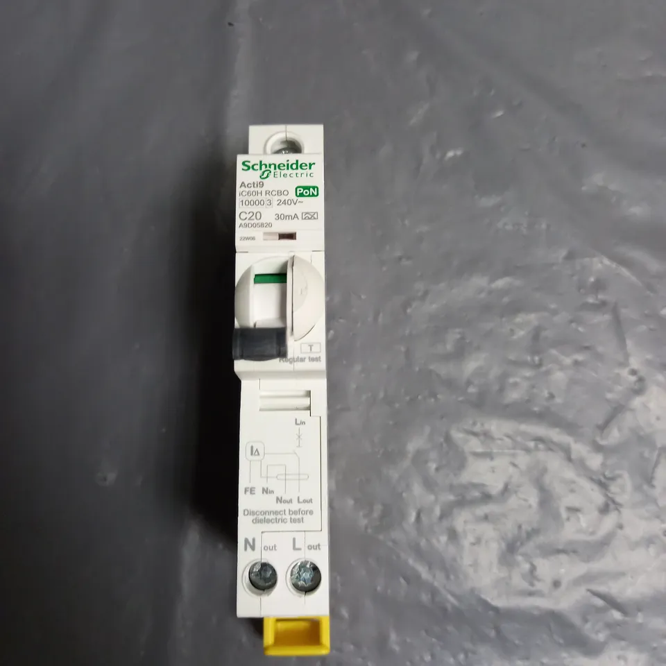 SCHNEIDER ELECTRIC ACTI9 A9D05820 RCBO