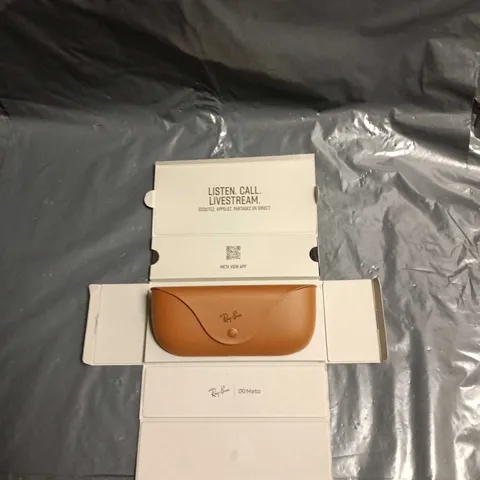 RAY-BAN META SMART SUNGLASSES WITH LEATHER CASE
