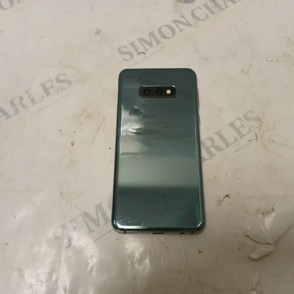 BOXED SAMSUNG GALAXY S10E 128GB WITH ACCESSORIES 