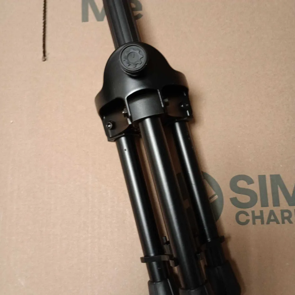 BLACK FOLDING CAMERA TRIPOD IN BLACK 