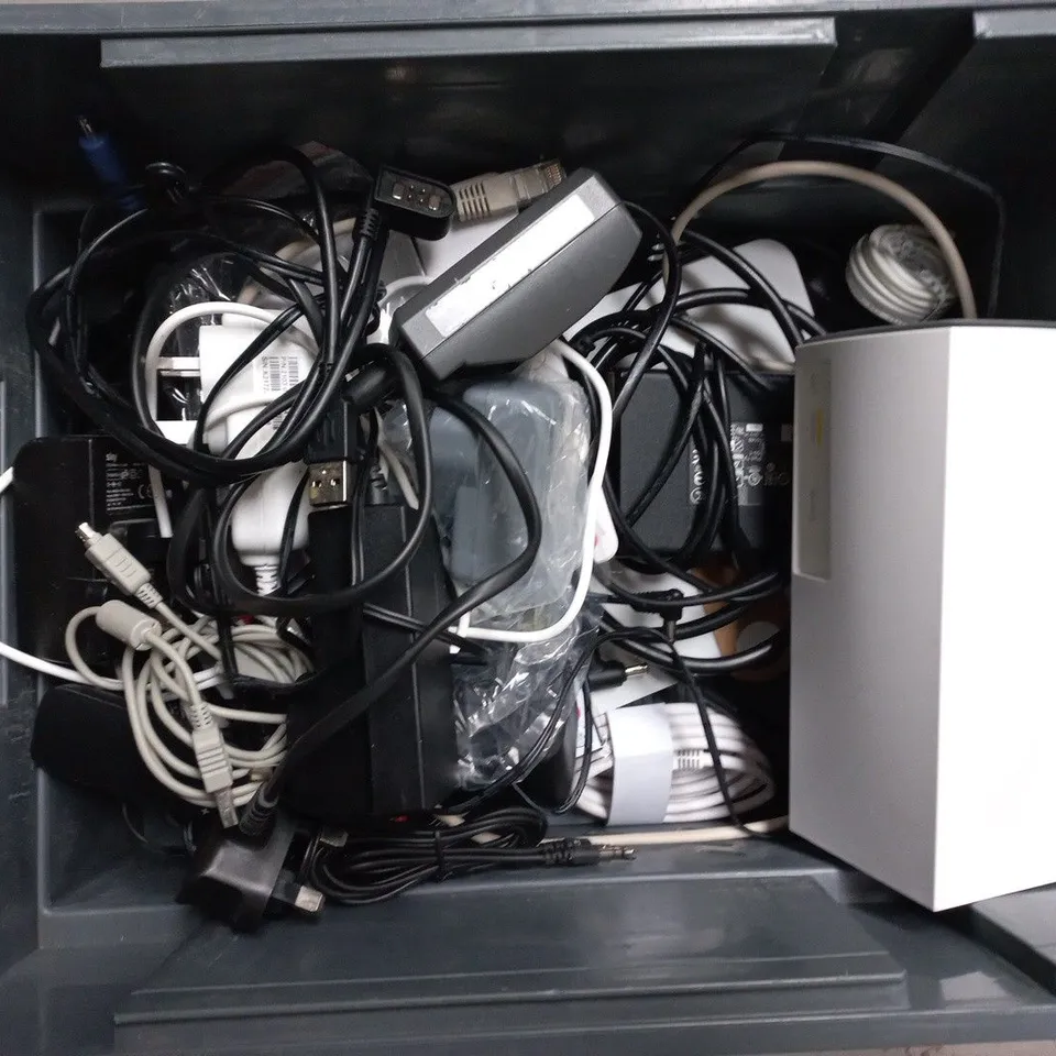 APPROXIMATELY 10 ASSORTED ELECTRICAL PRODUCTS TO INCLUDE REMOTE CONTROLS, WIFI HUBS AND LANDLINE TELEPHONE