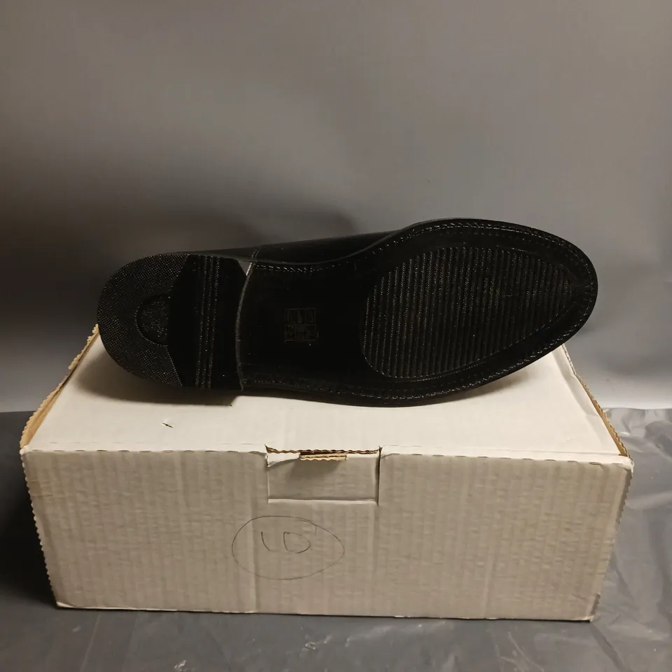 BOXED ORION BLACK PATENT MENS SHOES SIZE 10