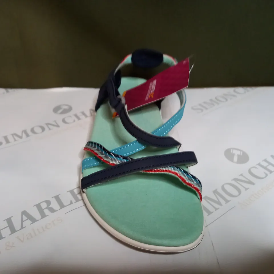 REGATTA LADY SANTA ROMA SANDALS SIZE 5