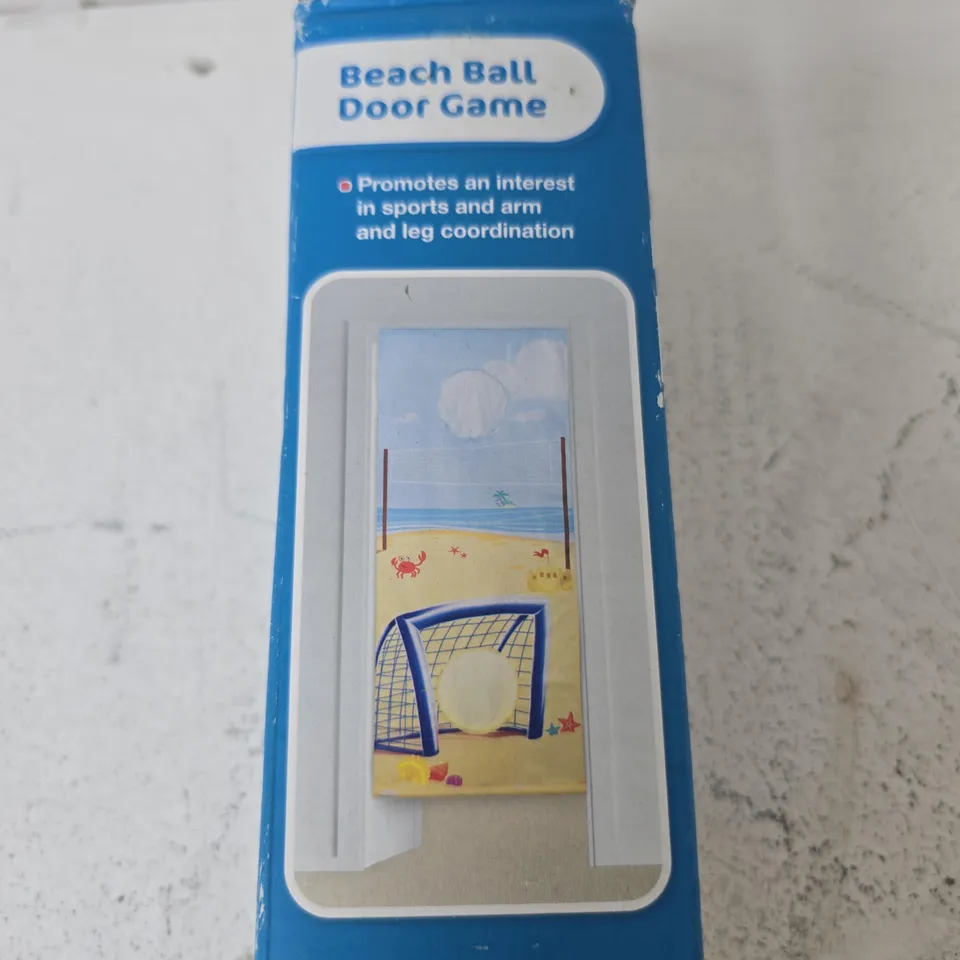BEACH BALL DOOR GAME – BOXED TOY