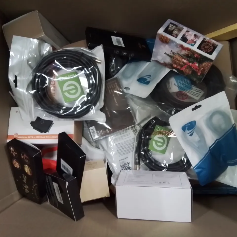 BOX CONTAINING LARGE AMOUNT OF BOXED ELECTRICAL ITEMS TO INCLUDE: PHONE CASES, POWER BANKS, HARD DRIVE ADAPTERS ETC.