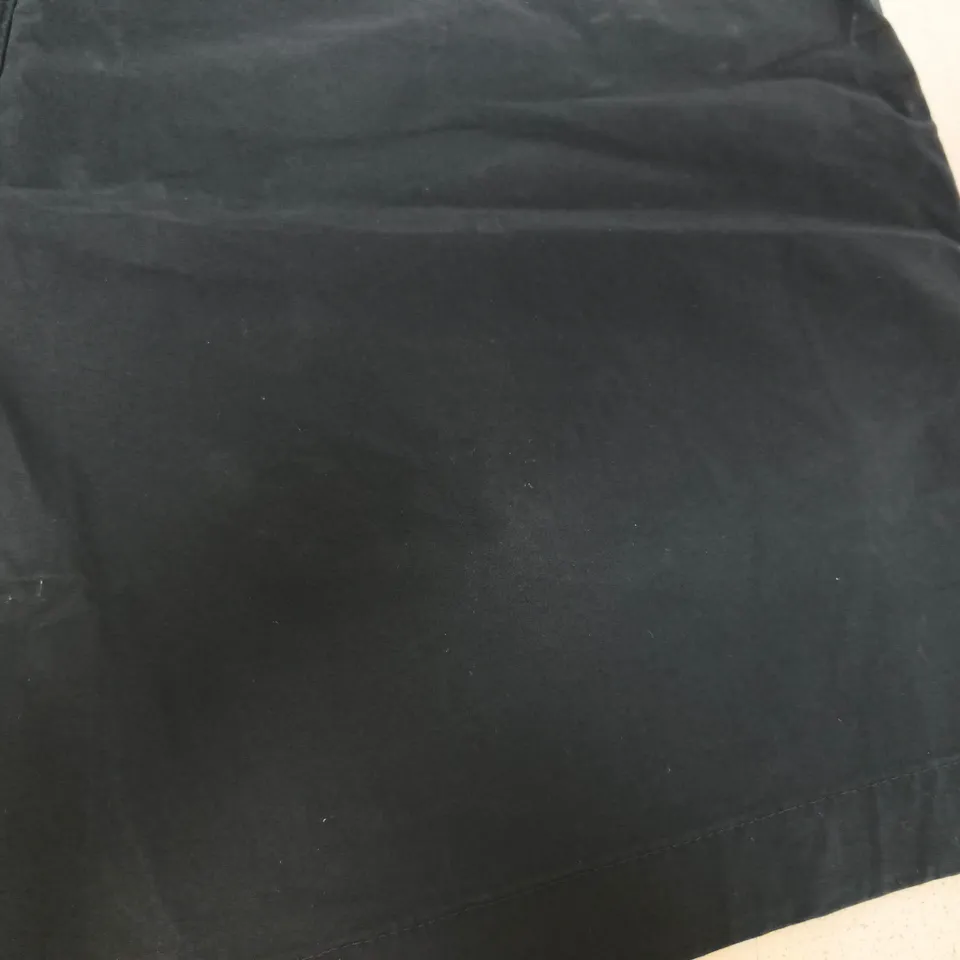 TOMMY HILFIGER DOVER 6IN REGULAR FIT SHORTS – NAVY, UK 38