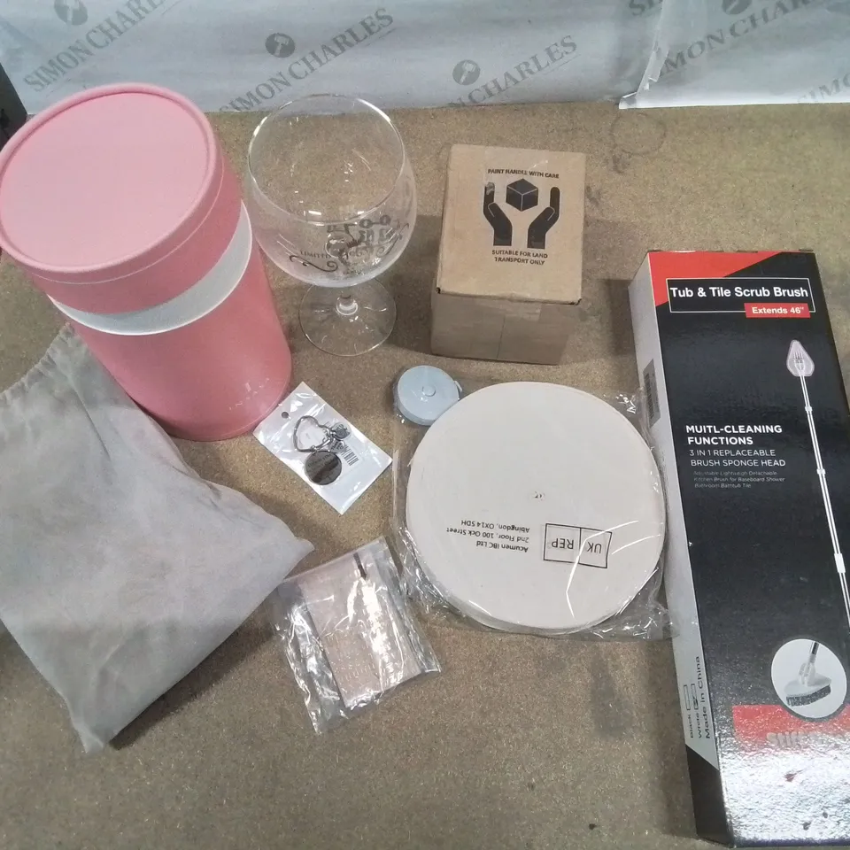APPROXIMATELY 6 BRAND NEW BOXED ITEMS TO INCLUDE.