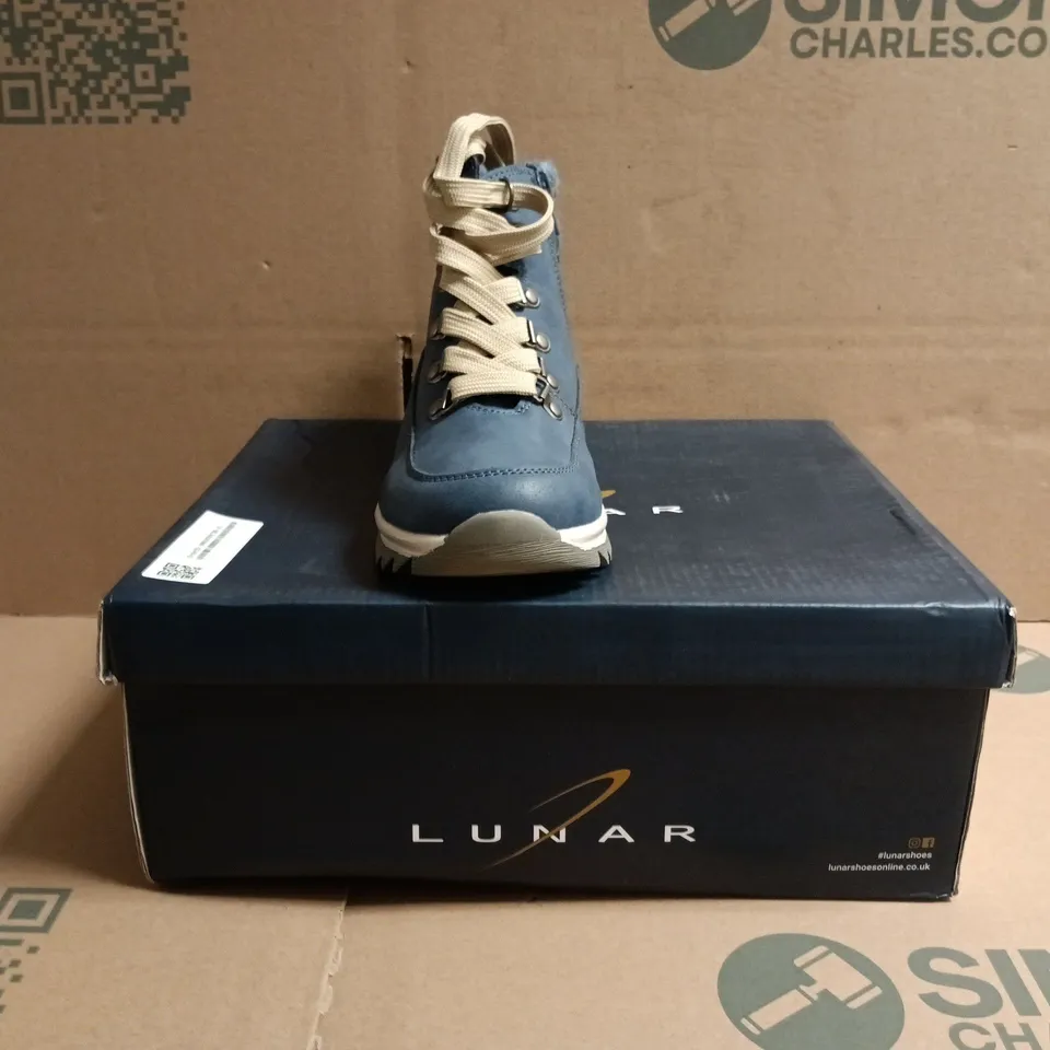 BOXED PAIR OF LUNAR ANKLE BOOTS IN MID BLUE SIZE UK 3