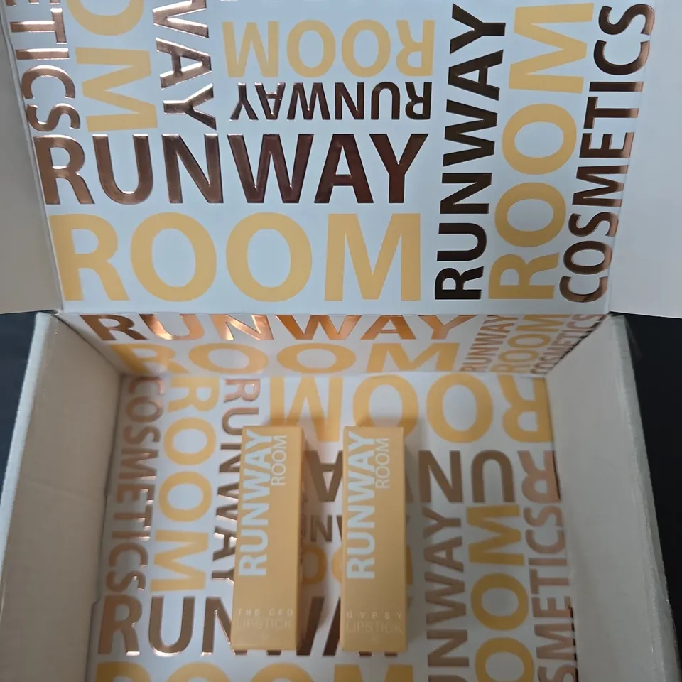 RUNAWAY ROOM 4G LIPSTICK - THE CEO AND GYPSY 