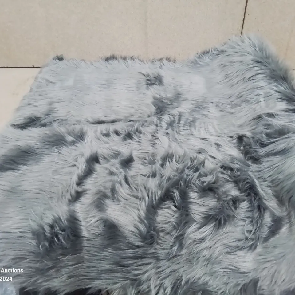 BRAND NEW PACO HOME ANTHRACITE PLAYA RUG