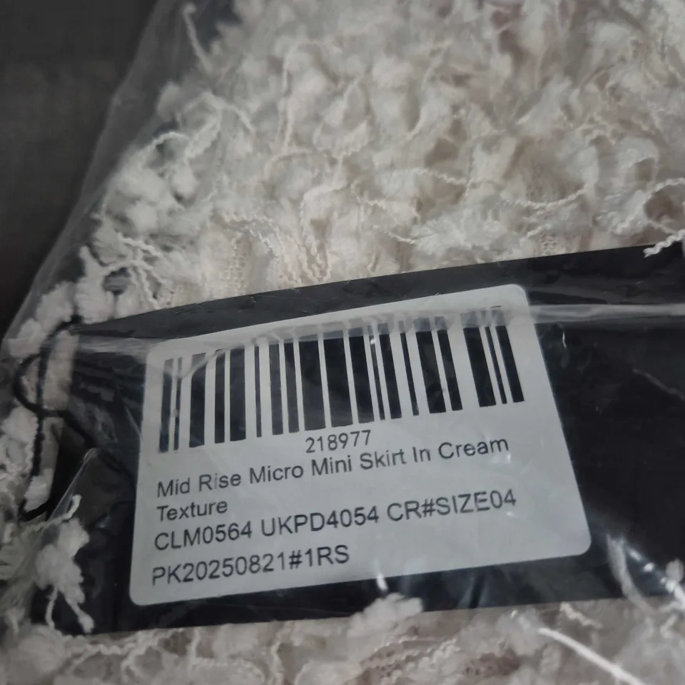 EGO MID RISE MICRO MINI SKIRT – CREAM – UK SIZE 4