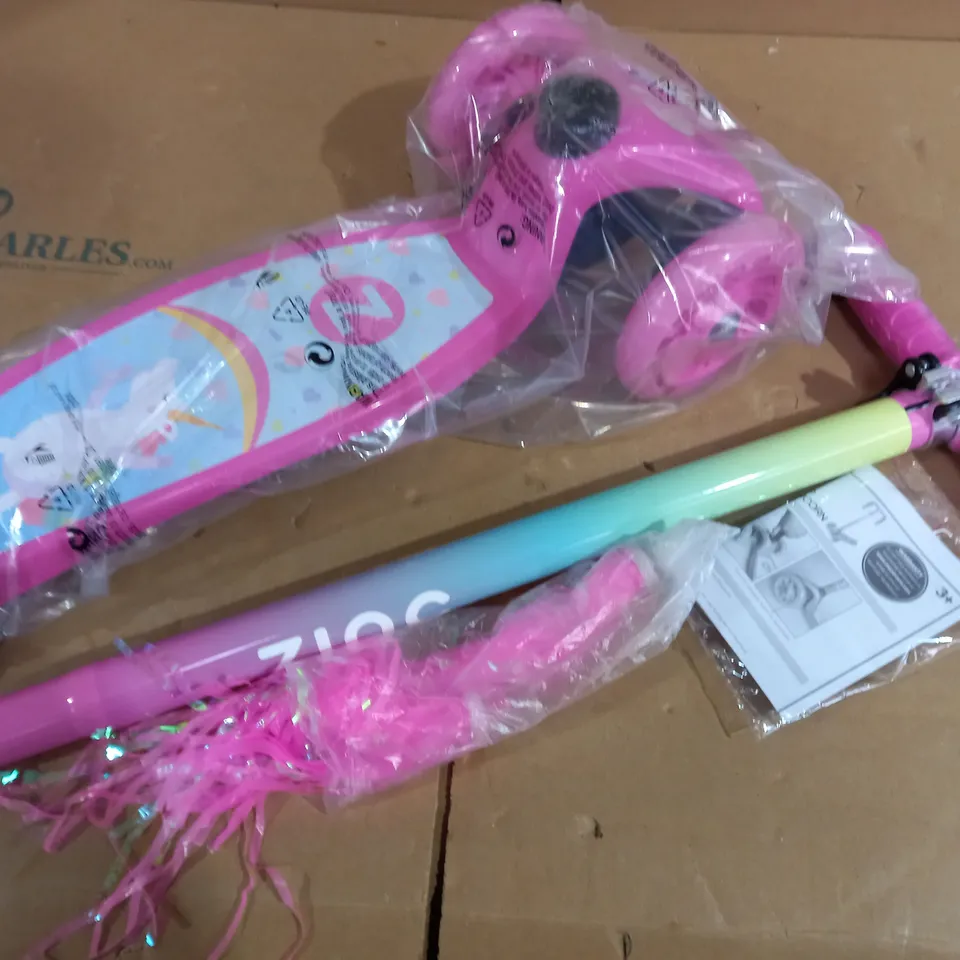 ZINC THREE WHEELED LIGHT UP SCOOTER (UNICORN)  RRP £39.99