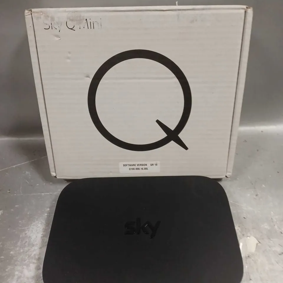 SKY Q MINI TV BOX - EM150