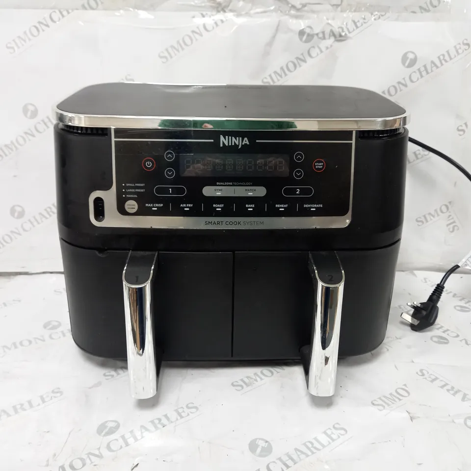 BOXED NINJA FOODI MAX DUAL ZONE 9.5L AIR FRYER AF451UK