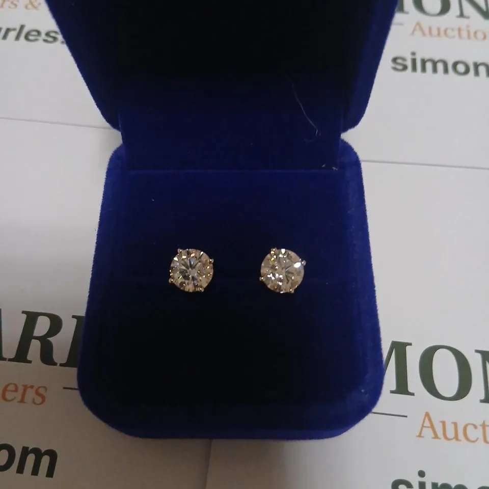 PLATINUM STUDS SET WITH LAB GROWN DIAMONDS WEIGHING +3.04CT