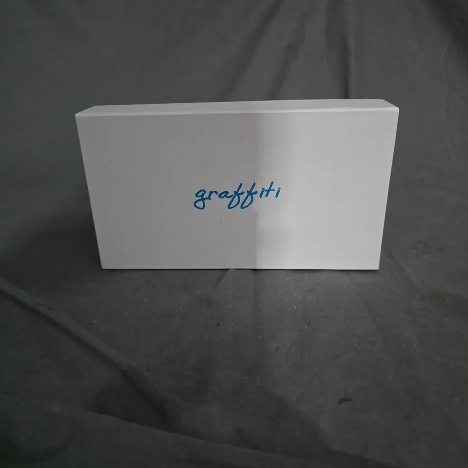 GRAFFITI COLOUR-BLOCK WALLET, RED & BLUE IN BOX