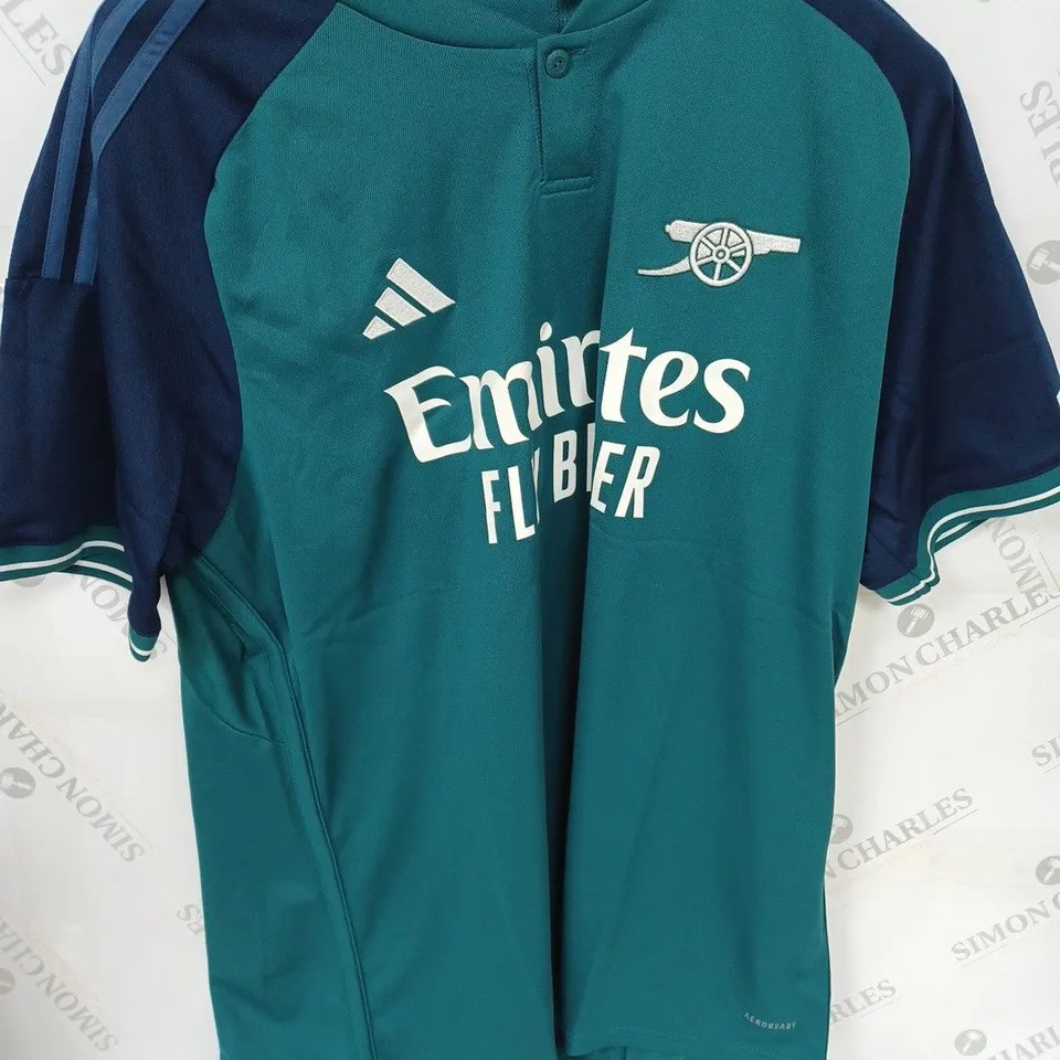 ASENAL FC AWAY SHIRT SIZE XL