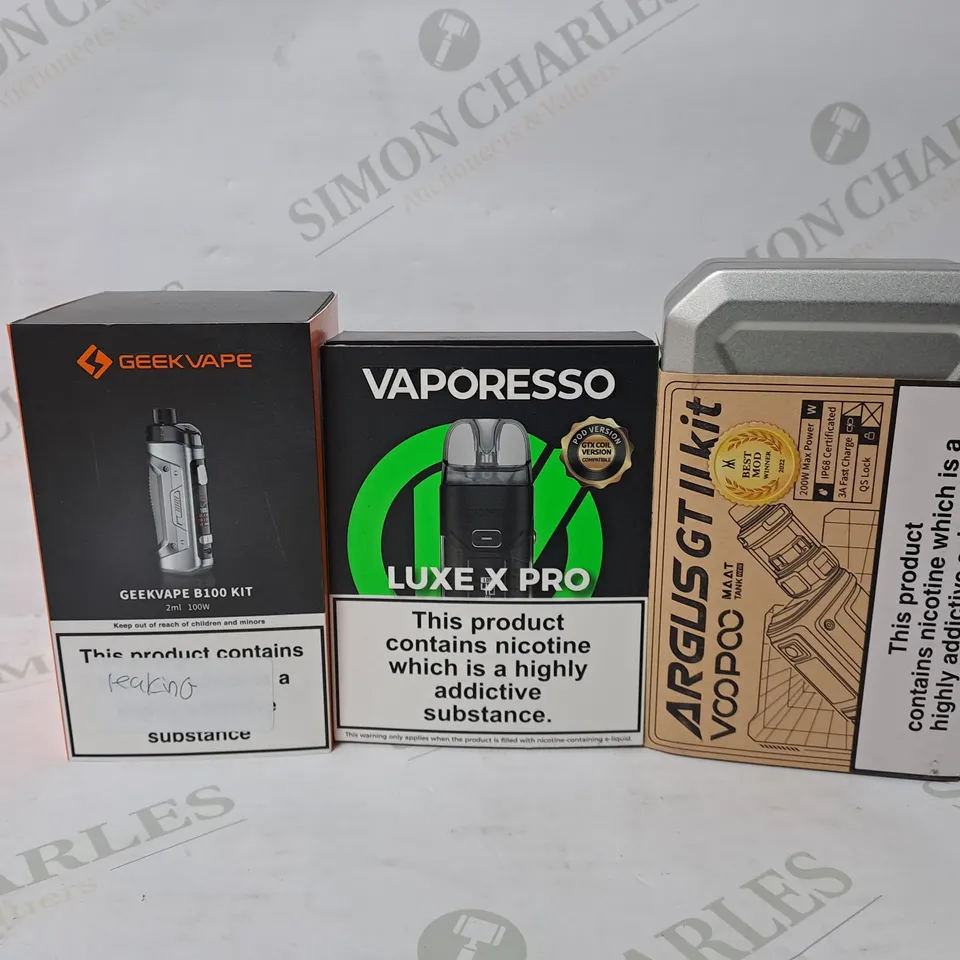 APPROXIMATELY 10 ASSORTED E-CIGARETTE PRODUCTS TO INCLUDE GEEKVAPE B100 KIT, VOOPOO ARGUS GT II KIT, VAPORESSO LUXE X PRO 