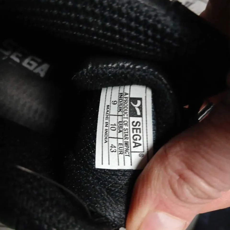 QUIVE LONDON BLACK LEATHER ANKLE BOOTS – MEN’S, UK 9 (EU 43) – BOXED