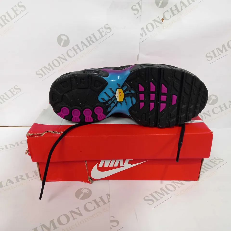 NIKE AIR MAN PLUS PS - UK 1 