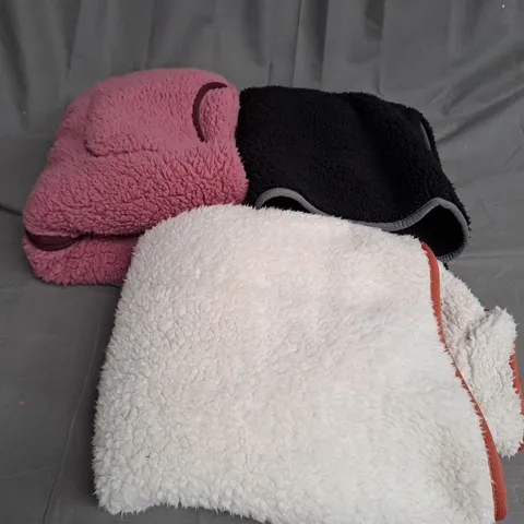 BOX OF ASSORTED CLOTHING ITEMS TOO INCLUDE COATS , TOPS, AND TROUSERS ETC.
