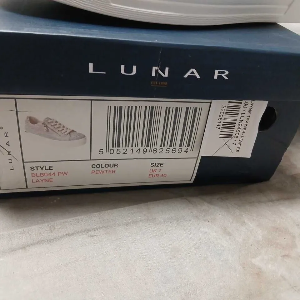 LUNAR LAYNE PEWTER WOMEN'S SNEAKERS – UK 7 (EUR 40)