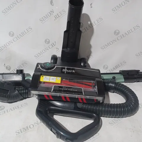 SHARK STRATOS UPRIGHT VACUUM CLEANER WITH PET-TOOL & CAR KIT NZ860UK - COLLECTION ONLY