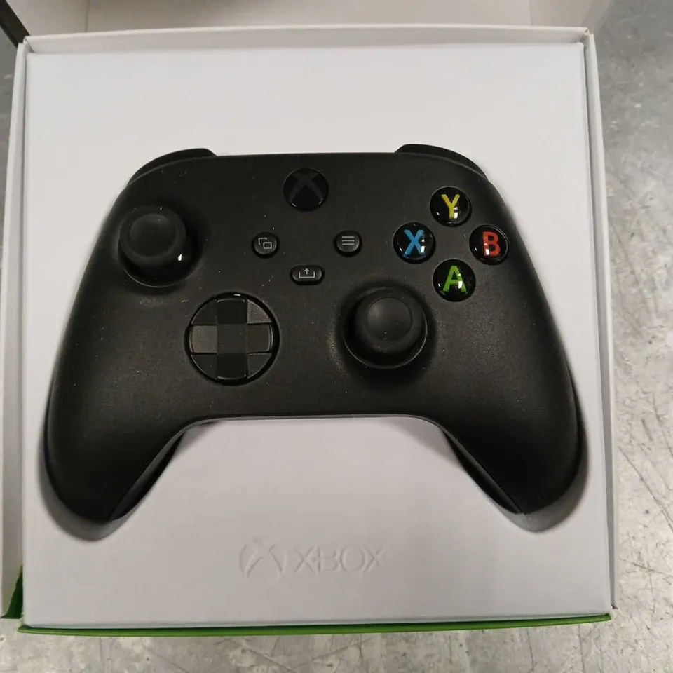 BOXED XBOX WIRELESS CONTROLLER