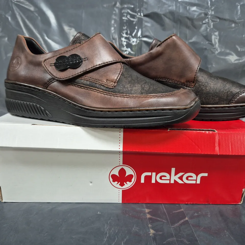 BOXED PAIR OF RIEKER WEDGE SHOES IN BROWN SIZE 6.5