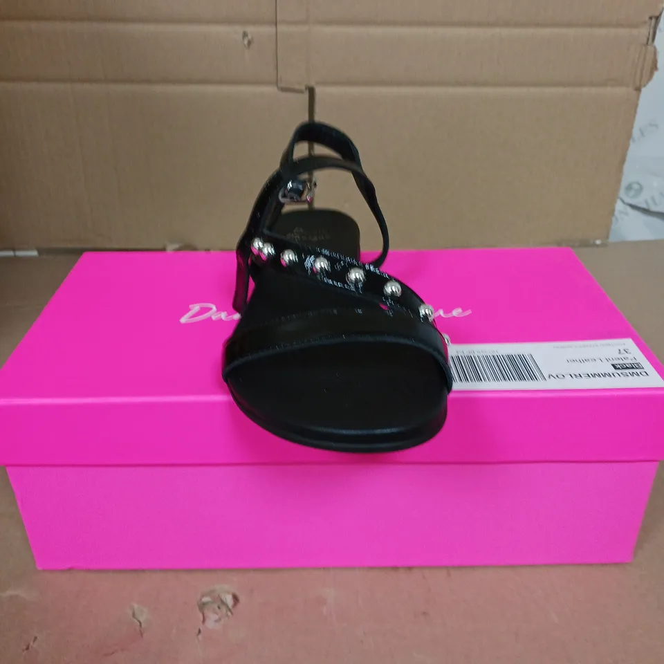 DANNII MINOGUE SUMMER LOVE SANDALS BLACK SIZE 4